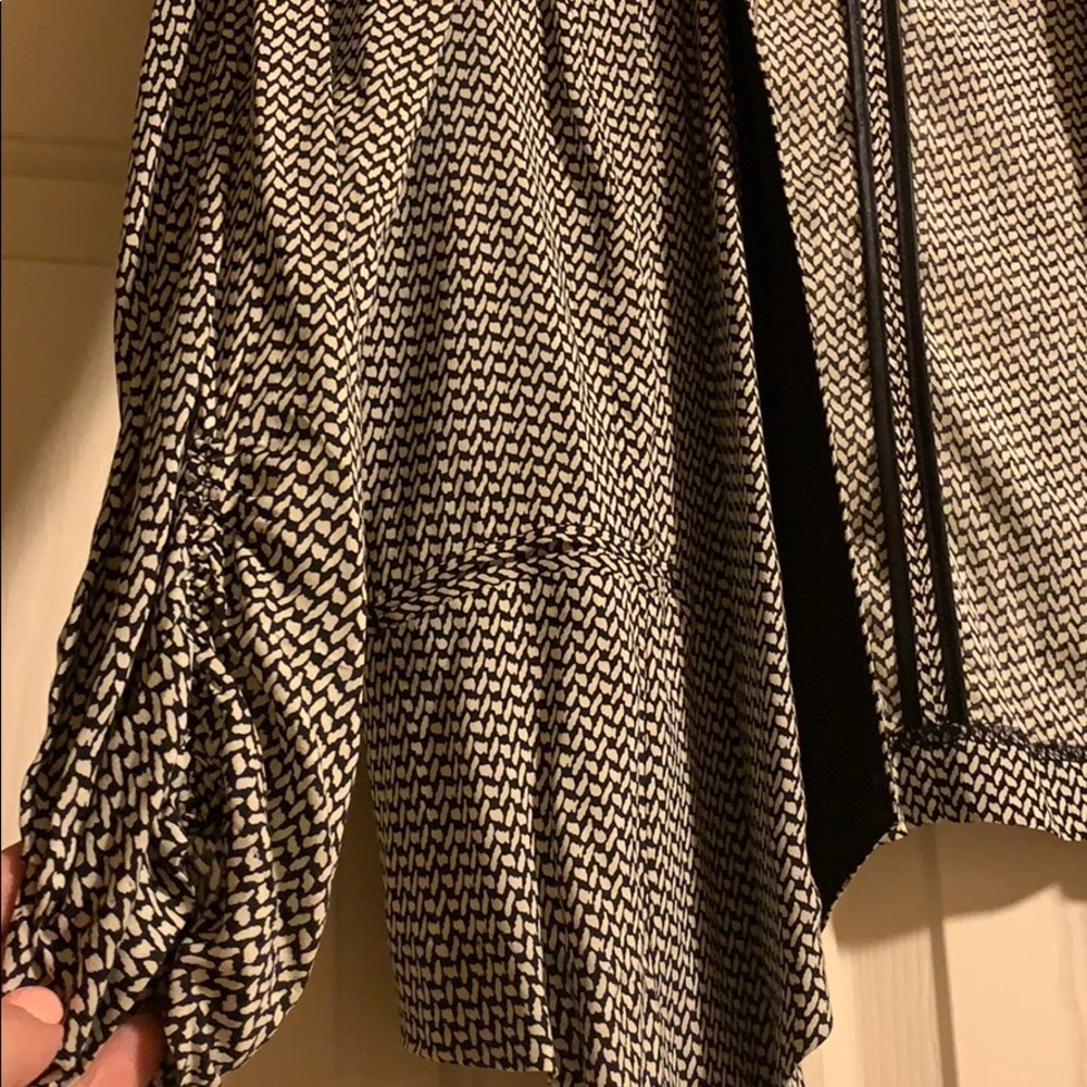 Blazer - Picture 2 of 2